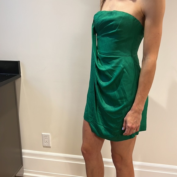 BCBG Runway mini dress size 0 - Picture 4 of 5